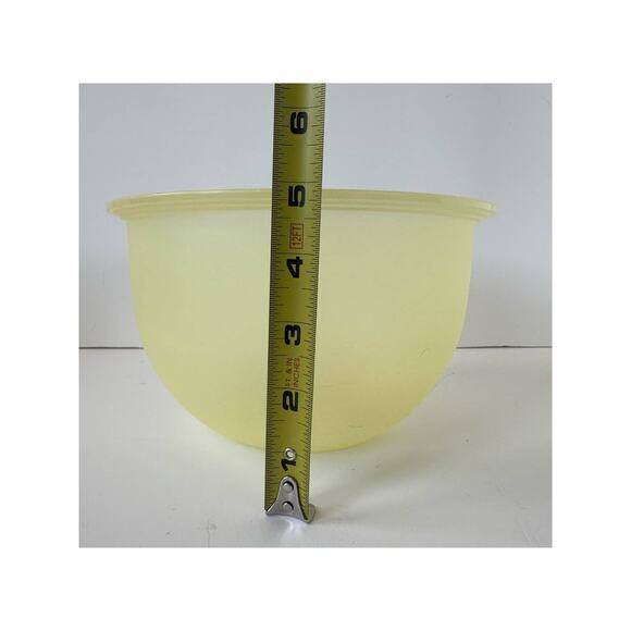 Tupperware Impressions Bowl, Yellow, Mixing Bowl 30938-3, 2.5L - Picture 4 of 6